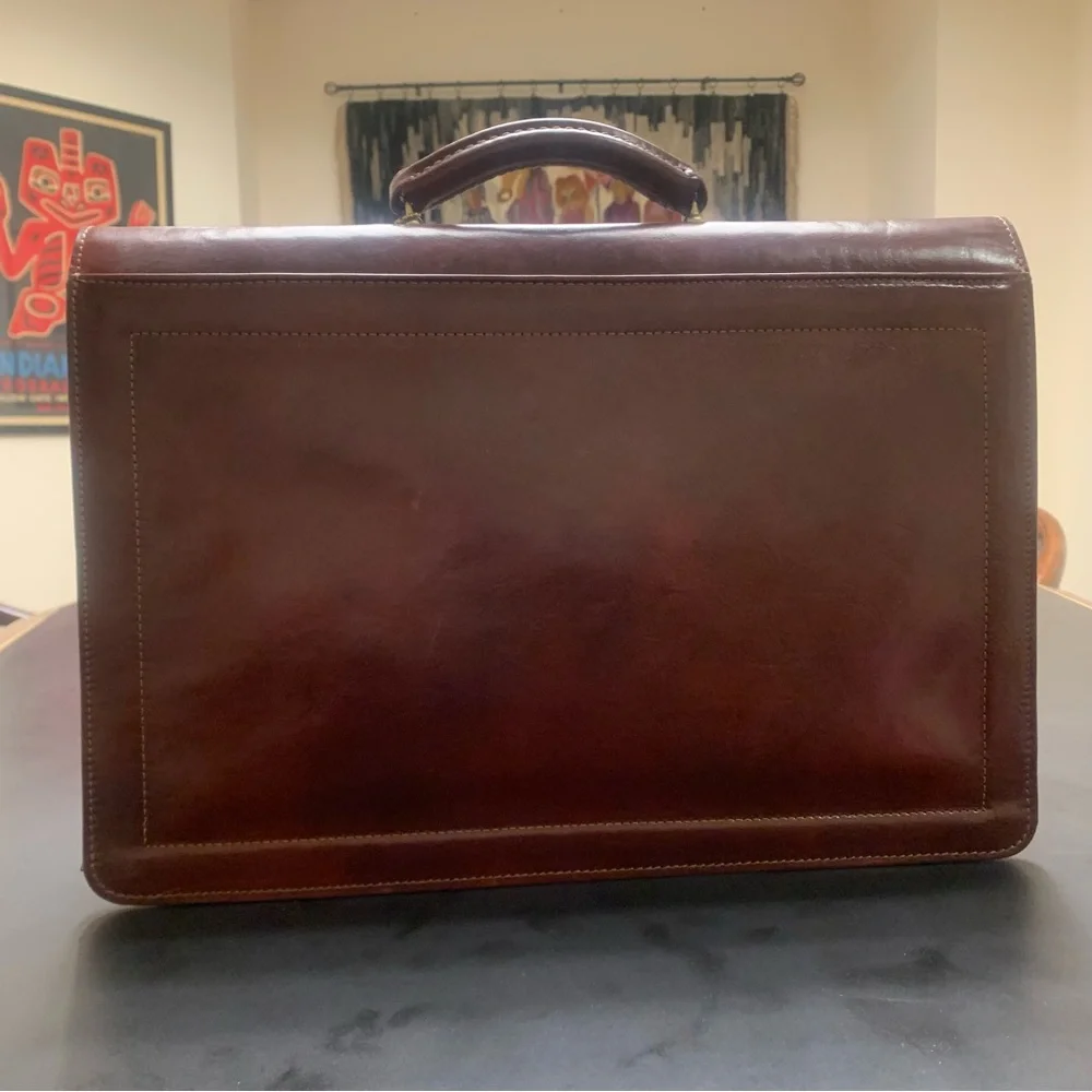 Sophisticated Dark Brown Leather Briefcase